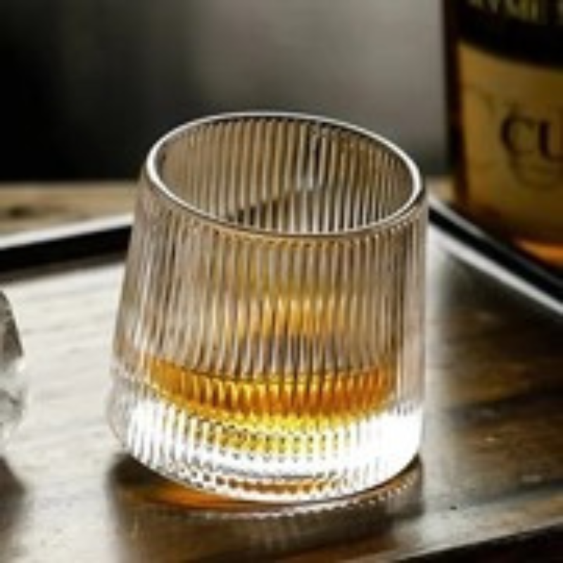 Luxus Kristall Whiskyglas – Elegantes Wellen-Design für besten Genuss