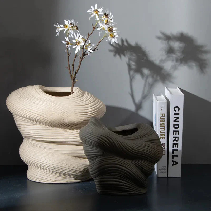 Elegante Tonvase – Zeitloses Design & Perfekte Deko für Ihr Zuhause